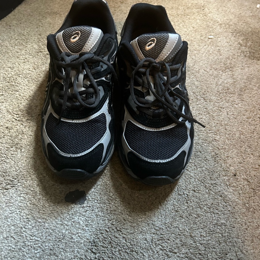 ASICS Men's Black and Silver Athletic Shoes